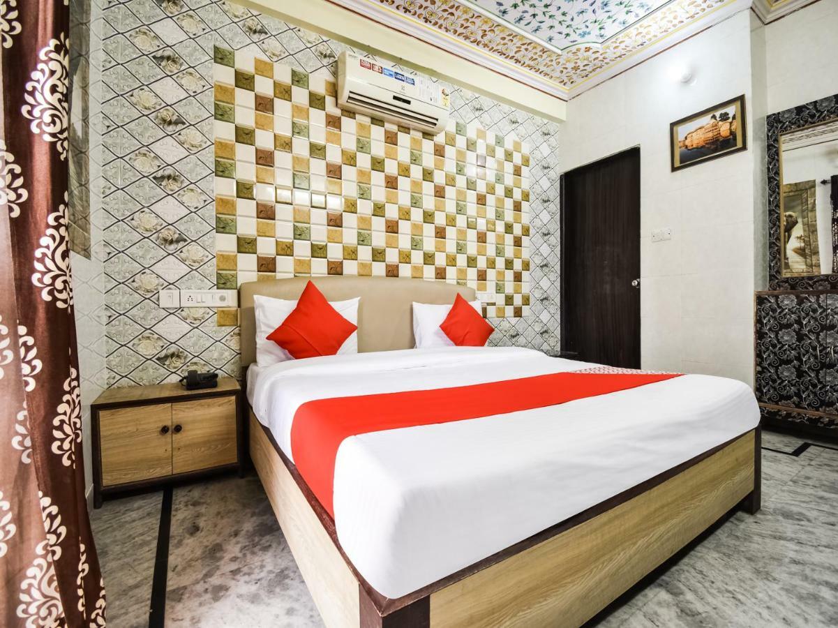 Oyo 48665 Kesar Palace Amer Exterior photo