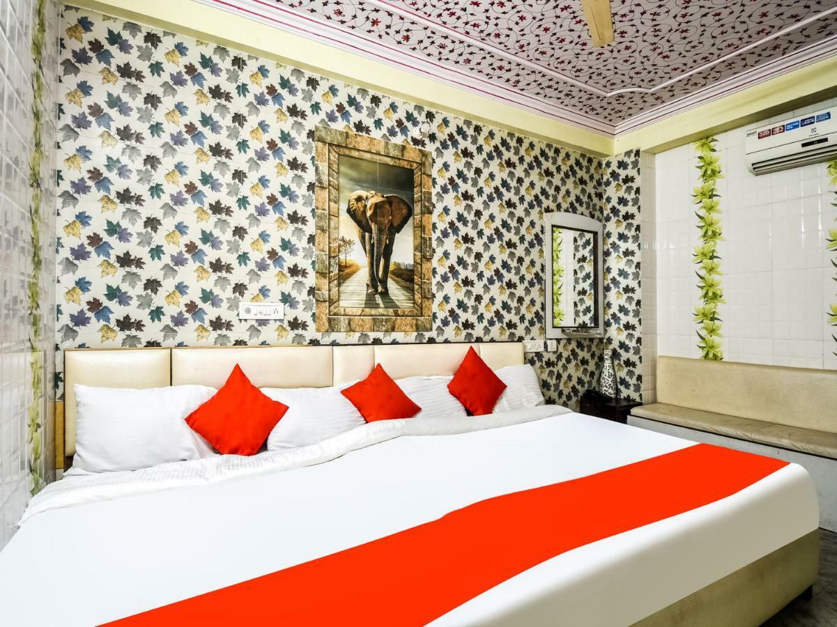 Oyo 48665 Kesar Palace Amer Exterior photo