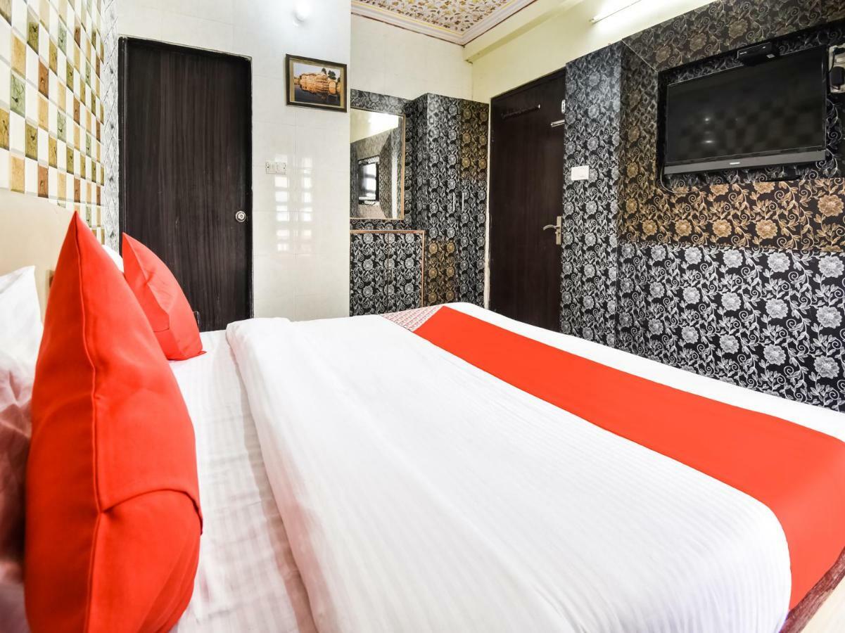 Oyo 48665 Kesar Palace Amer Exterior photo