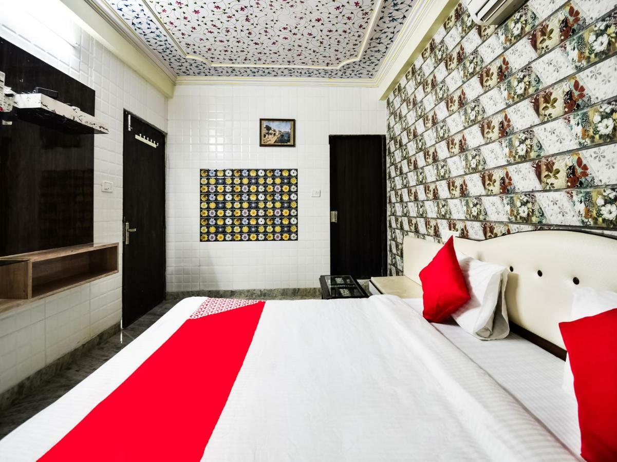 Oyo 48665 Kesar Palace Amer Exterior photo