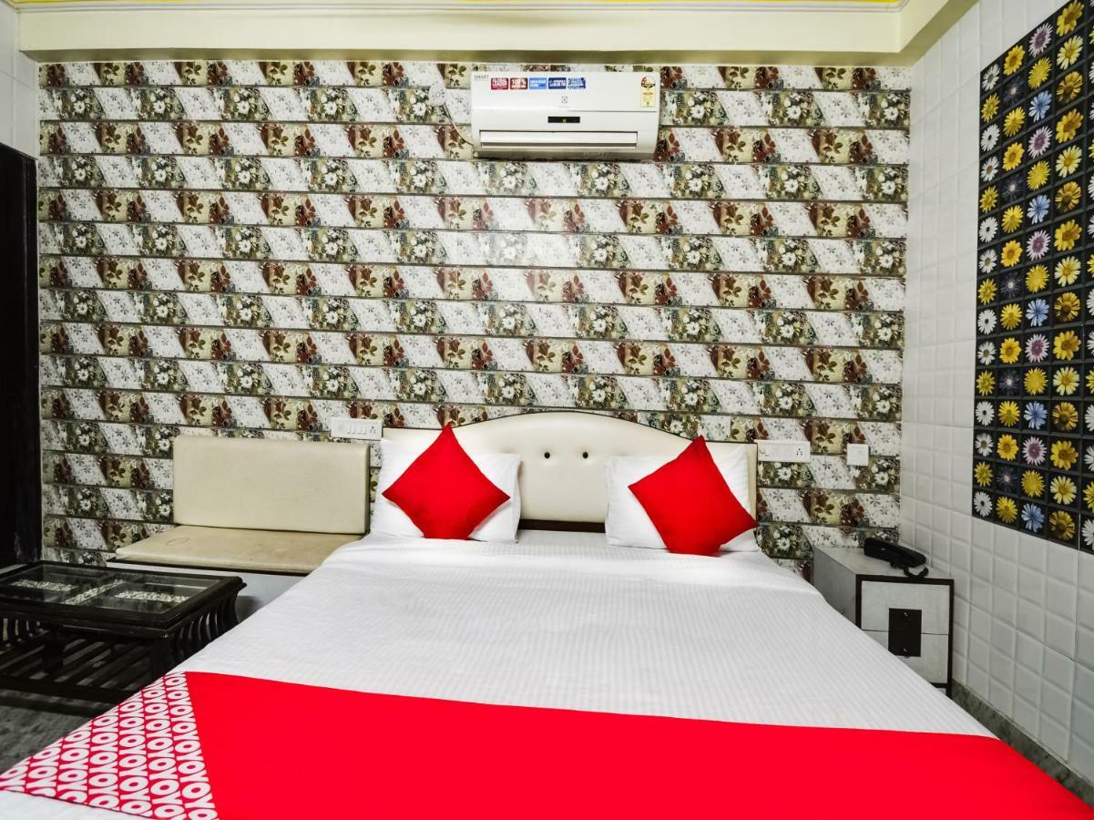 Oyo 48665 Kesar Palace Amer Exterior photo