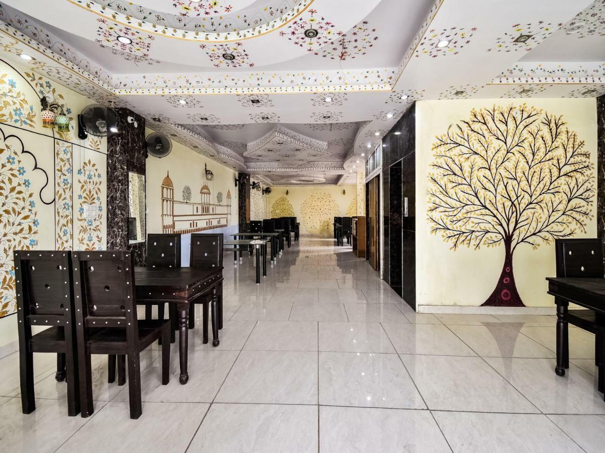 Oyo 48665 Kesar Palace Amer Exterior photo
